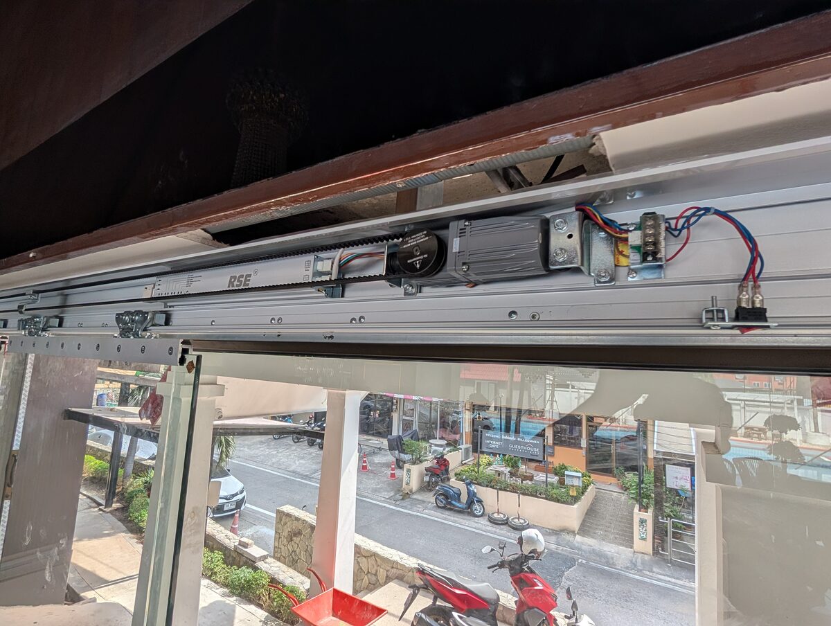 ติดตั้งมอเตอร์ประตูอัตโนมัติ RSE
